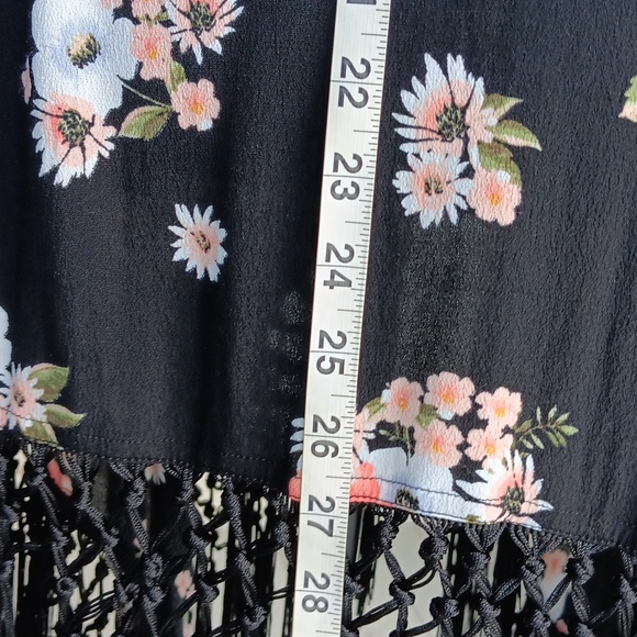 Torrid floral boho fringe kimono cardigan - Picture 6 of 11